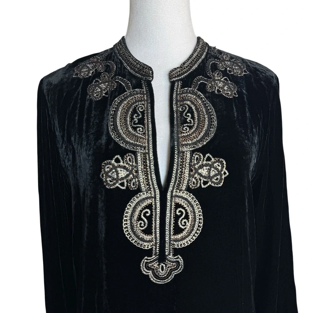 Chicos Size 1 Black Velvet Tunic Top Beaded V Neck Slits Silk Blend Whimsigoth